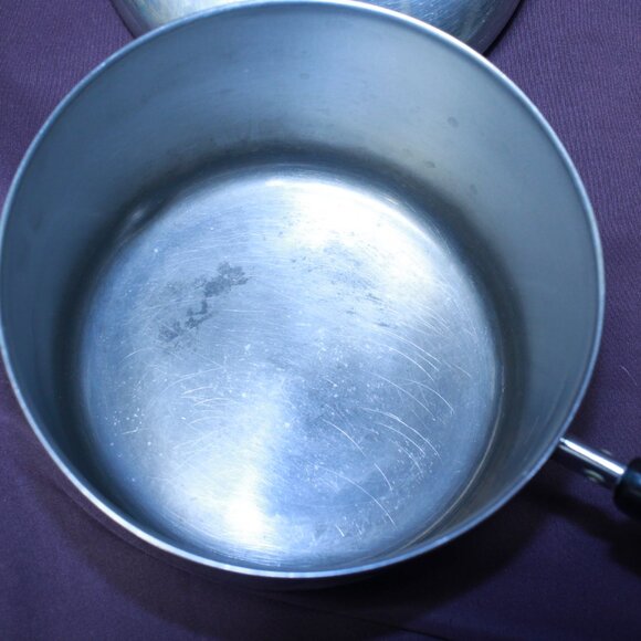 Revere Ware 1801 Copper Bottom 3 Quart Saucepan With Lid - Clinton, ILL - Picture 5 of 13